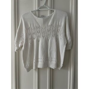 Valerie Bertinelli white shoort sleeve crocheted sweater M